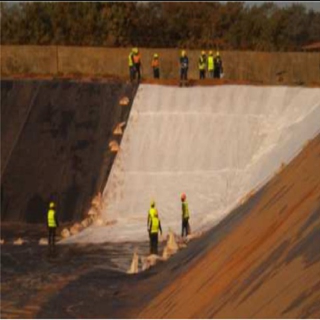 Travaux de réhabilitation lac de décantation des boues